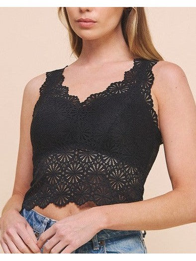 Scallop Lace Brami Top in Black