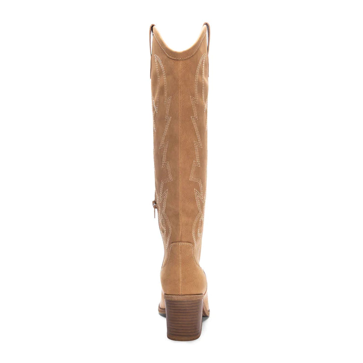 Upwind Cowgirl Boot in Camel